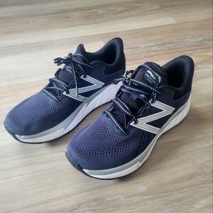 New Balance Fresh Foam Evare